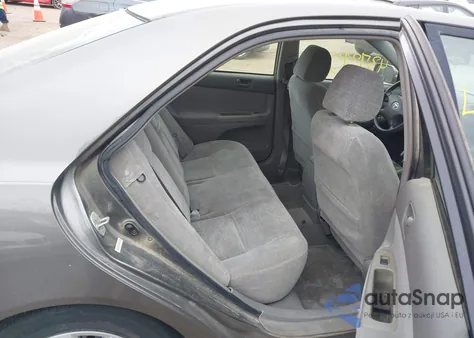 2002 Toyota Camry Le from USA, damaged, VIN 4T1BE32K52U529087